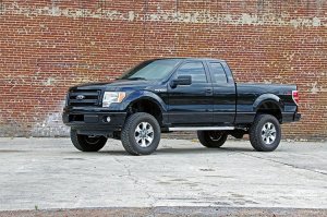 Ford F-150 Suspension Lift Kit - Rough Country - 6 Inch - '11-'14